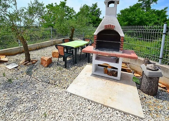 Aleksandra * Новиград